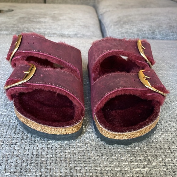 NWT BIRKENSTOCK BIG BUCKLE Leather Arizona Fur Sandals! - Picture 5 of 12